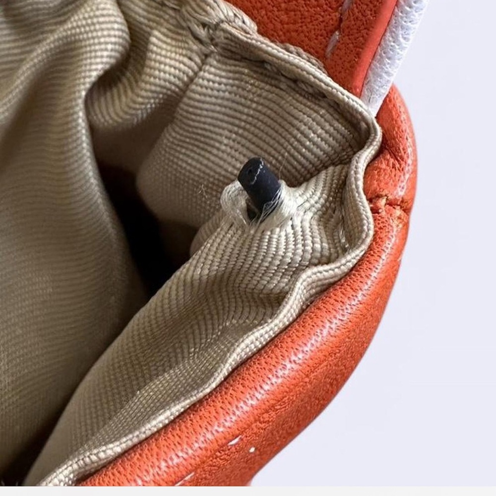 Danier orange and white shoulder bag with rhinestone accents - Picture 6 of 12